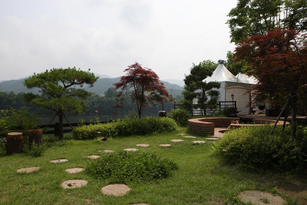 Moonlight Blue Pension Gapyeong Εξωτερικό φωτογραφία