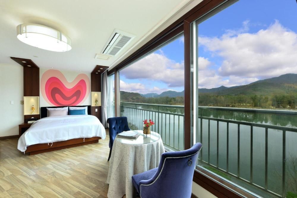Moonlight Blue Pension Gapyeong Εξωτερικό φωτογραφία