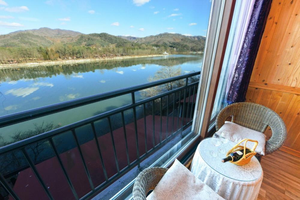 Moonlight Blue Pension Gapyeong Εξωτερικό φωτογραφία