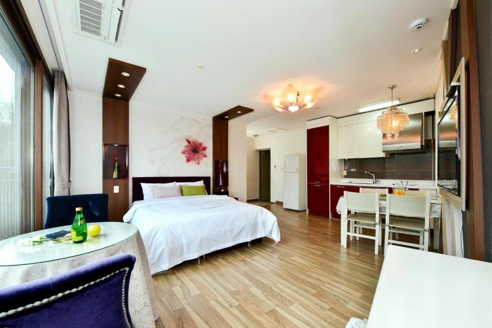 Moonlight Blue Pension Gapyeong Εξωτερικό φωτογραφία