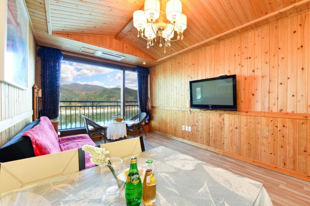 Moonlight Blue Pension Gapyeong Εξωτερικό φωτογραφία