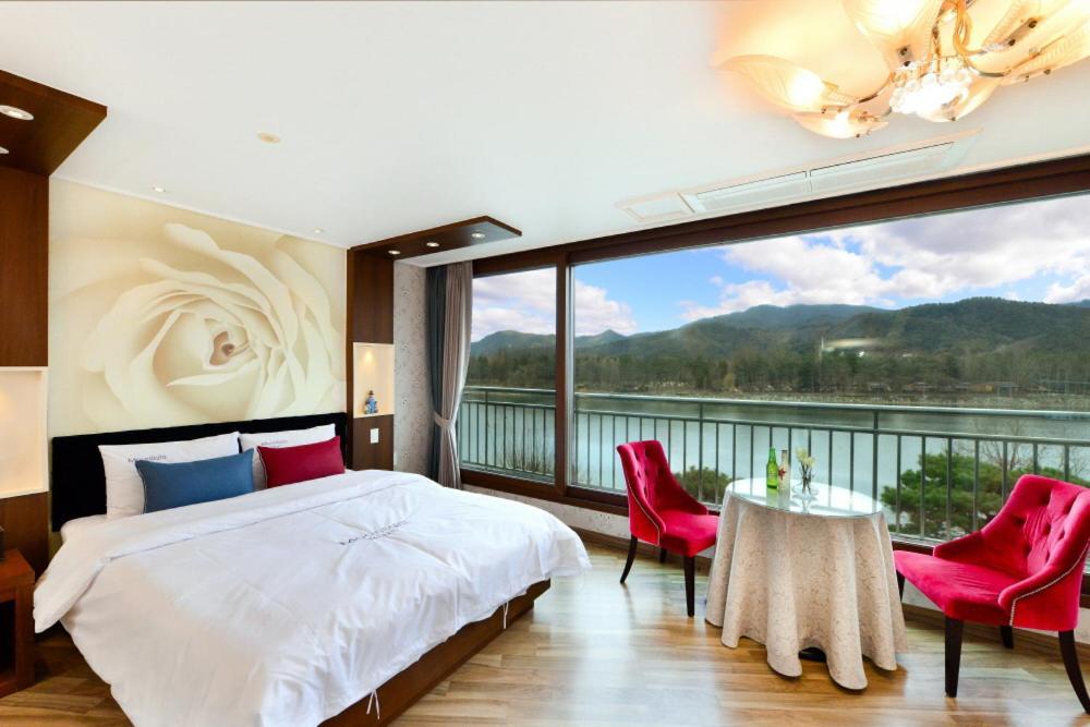Moonlight Blue Pension Gapyeong Εξωτερικό φωτογραφία
