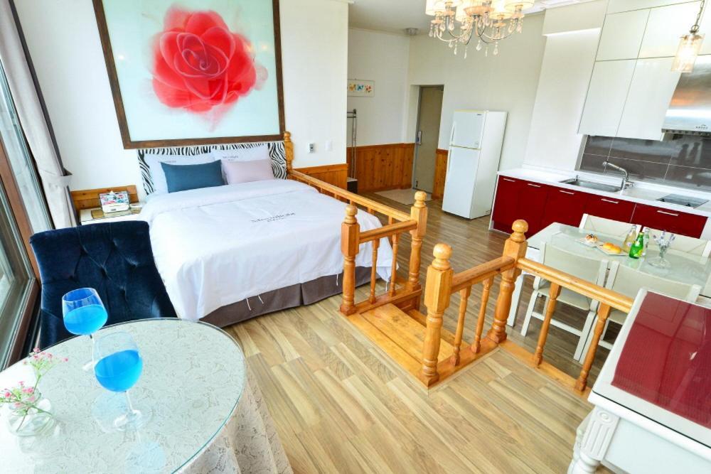 Moonlight Blue Pension Gapyeong Εξωτερικό φωτογραφία